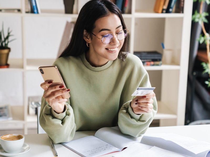Should You Have a Credit Card in College? Should You Have a Credit Card in College?
